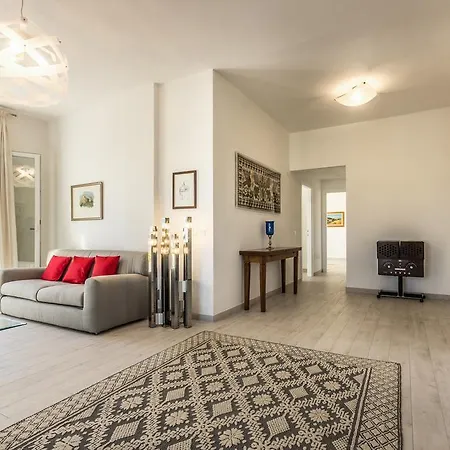 Elafi Penthouse