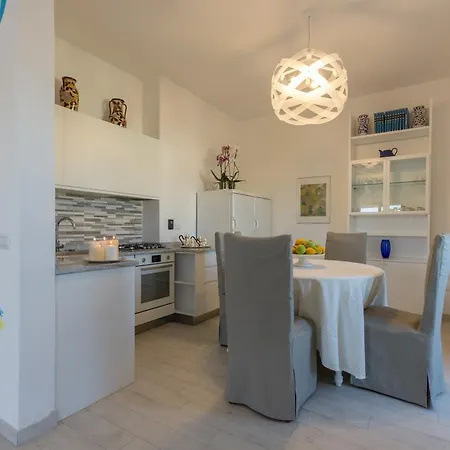 Elafi Penthouse Apartament